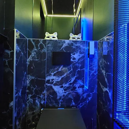 - Xtase By Luxuria Apartmán *